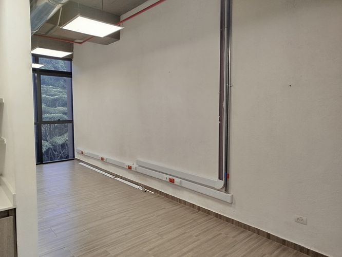 Oficina en arriendo en La Candelaria, Medellín, 37 m² · foto 6 de 12