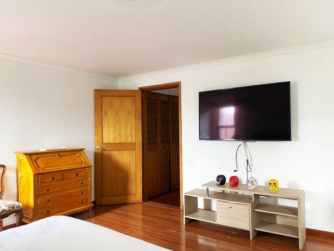 Apartamento de 3 alcobas en venta en El Poblado, Medellín, 220 m² · foto 10 de 19