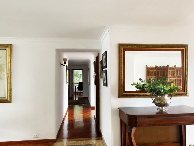 Apartamento de 3 alcobas en venta en El Poblado, Medellín, 220 m² · foto 5 de 19