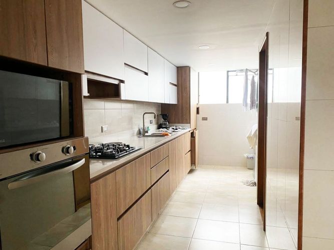 Apartamento de 3 alcobas en venta en El Poblado, Medellín, 220 m² · foto 9 de 19