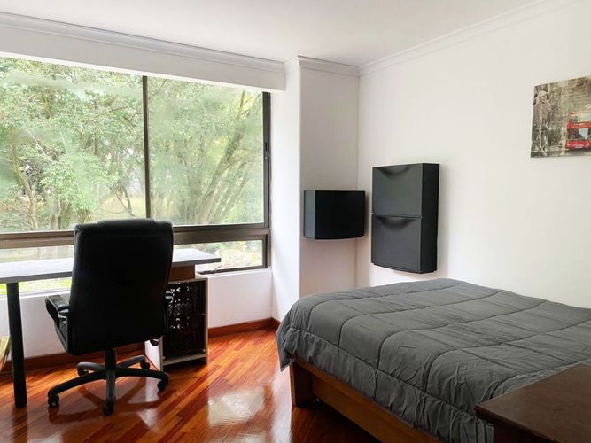 Apartamento de 3 alcobas en venta en El Poblado, Medellín, 220 m² · foto 12 de 19