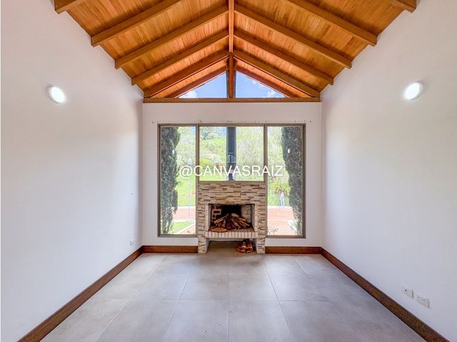 Casa de 3 alcobas en venta en El Retiro, 233 m² · foto 6 de 12