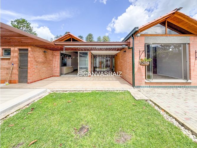 Casa de 3 alcobas en venta en El Retiro, 233 m² · foto 12 de 12