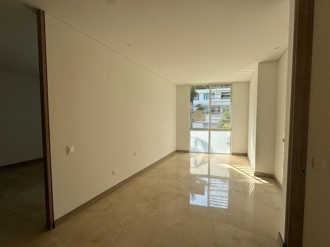 Apartamento de 3 alcobas en venta en Cristales, Cali, 293 m² · foto 4 de 12