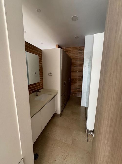 Apartamento de 3 alcobas en venta en Cristales, Cali, 293 m² · foto 5 de 12