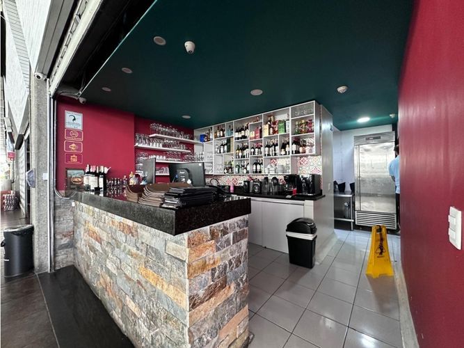 Local en venta en El Poblado, Medellín, 110 m² · foto 15 de 24