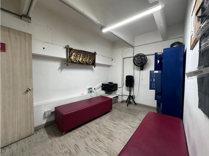Local en venta en El Poblado, Medellín, 110 m² · foto 22 de 24