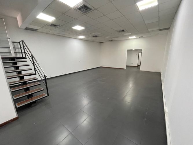 Local en arriendo en Santa Monica, Cali, 248 m² · foto 2 de 15