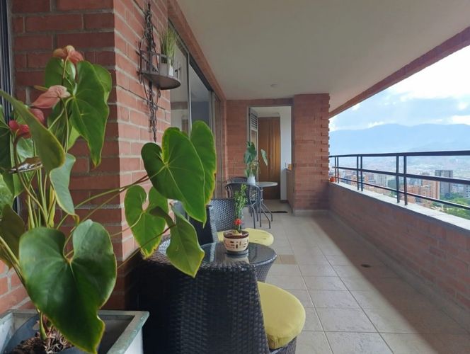 Apartamento de 3 alcobas en arriendo en El Tesoro, Medellín, 150 m² · foto 19 de 20