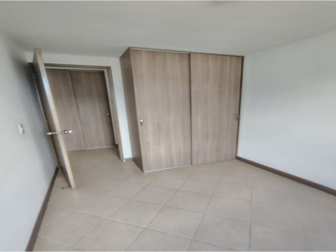 Apartamento de 3 alcobas en venta en Virgen Del Carmen, Sabaneta, 67 m² · foto 7 de 13