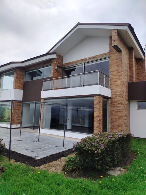 Casa de 5 alcobas en venta en Mercenario, Chía, 520 m² · foto 2 de 24