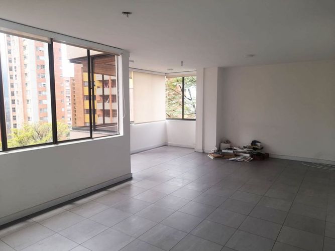Apartamento de 3 alcobas en arriendo en El Poblado, Medellín, 105 m² · foto 3 de 14