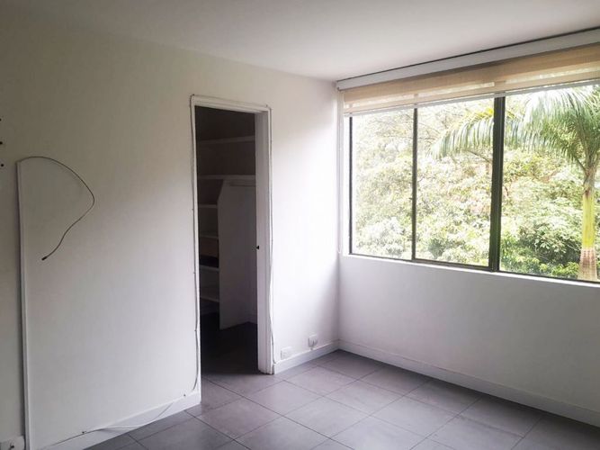 Apartamento de 3 alcobas en arriendo en El Poblado, Medellín, 105 m² · foto 12 de 14