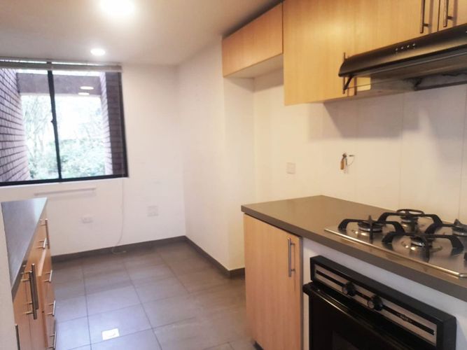 Apartamento de 3 alcobas en arriendo en El Poblado, Medellín, 105 m² · foto 5 de 14