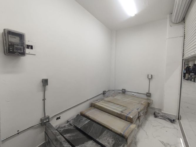 Local en arriendo en San Benito, Medellín, 15 m² · foto 2 de 12
