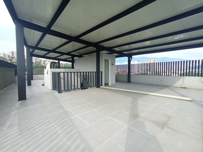 Edificio en arriendo en Zona Centro, Envigado, 1000 m² · foto 2 de 20
