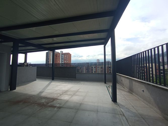 Edificio en arriendo en Zona Centro, Envigado, 1000 m² · foto 3 de 20