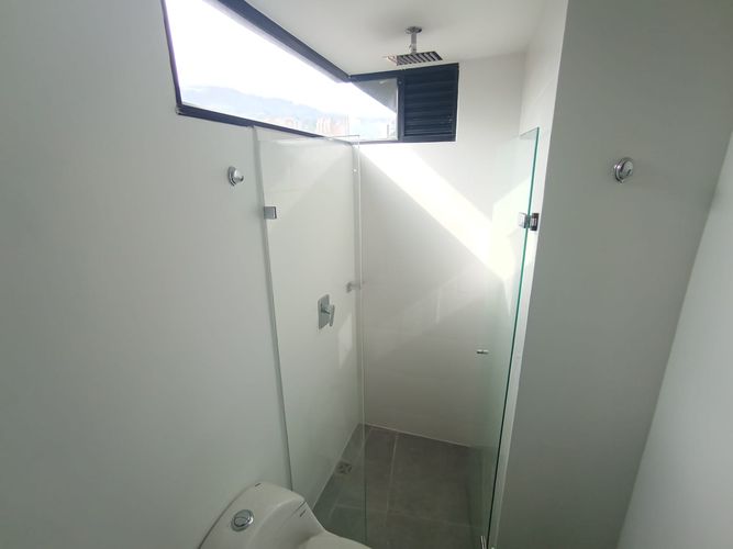 Edificio en arriendo en Zona Centro, Envigado, 1000 m² · foto 13 de 20