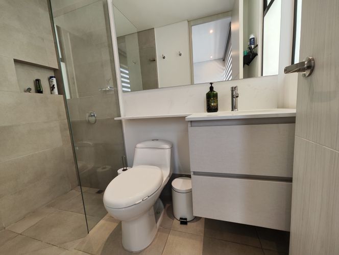 Apartamento de 2 alcobas en arriendo en El Poblado, Medellín, 95 m² · foto 10 de 20