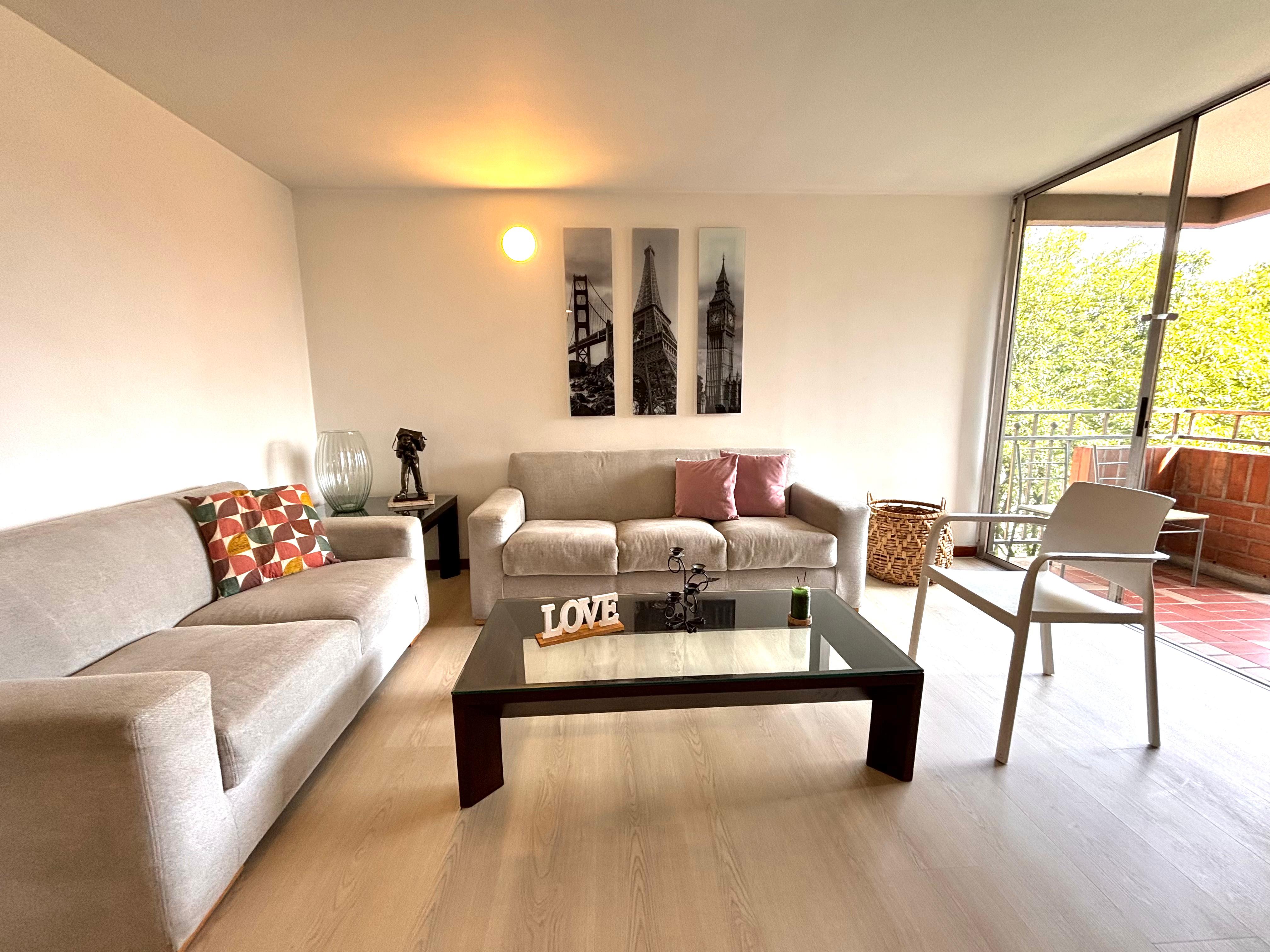 Apartamento en arriendo en El Poblado, Medellín · foto 2 de 20