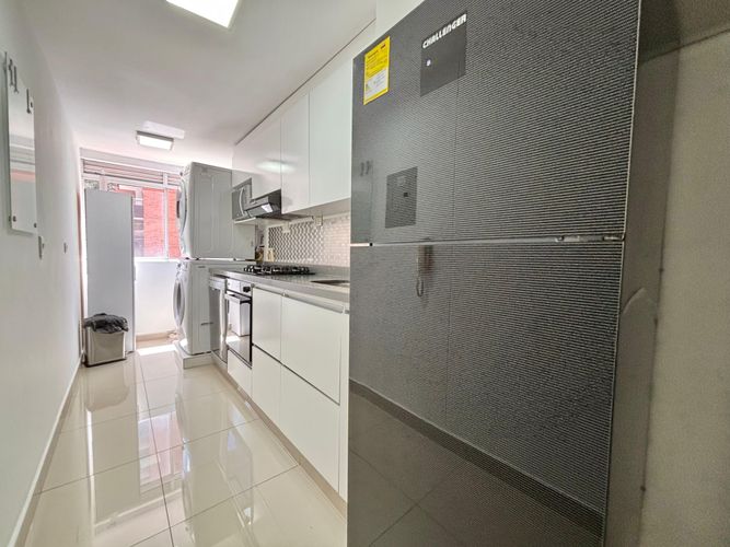 Apartamento de 2 alcobas en arriendo en El Poblado, Medellín, 80 m² · foto 6 de 20