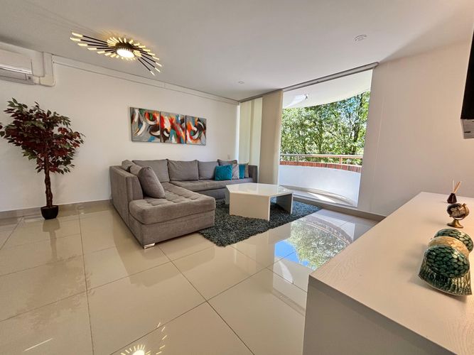 Apartamento de 2 alcobas en arriendo en El Poblado, Medellín, 80 m² · foto 9 de 20