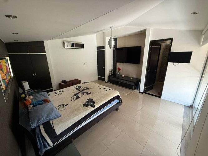 Casa de 5 alcobas en venta en El Castillo, Jamundí, 251 m² · foto 17 de 24