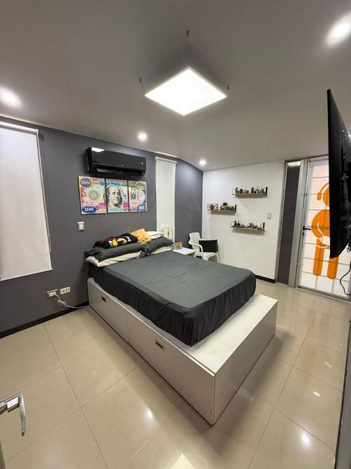 Casa de 5 alcobas en venta en El Castillo, Jamundí, 251 m² · foto 19 de 24