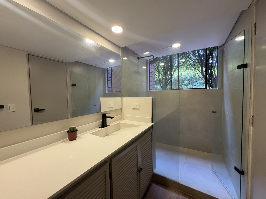 Apartamento en venta en El Poblado, Medellín [No disponible] 4