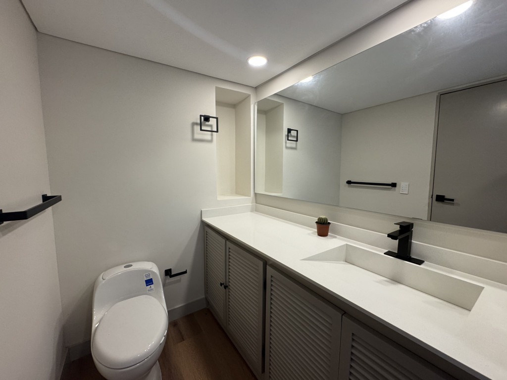 Apartamento en venta en El Poblado, Medellín [No disponible] 5