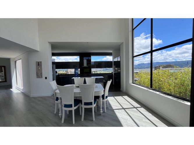 Casa de 4 alcobas en venta en Yerbabuena, Chía, 380 m² · foto 5 de 24