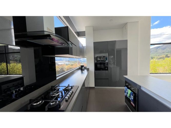 Casa de 4 alcobas en venta en Yerbabuena, Chía, 380 m² · foto 9 de 24