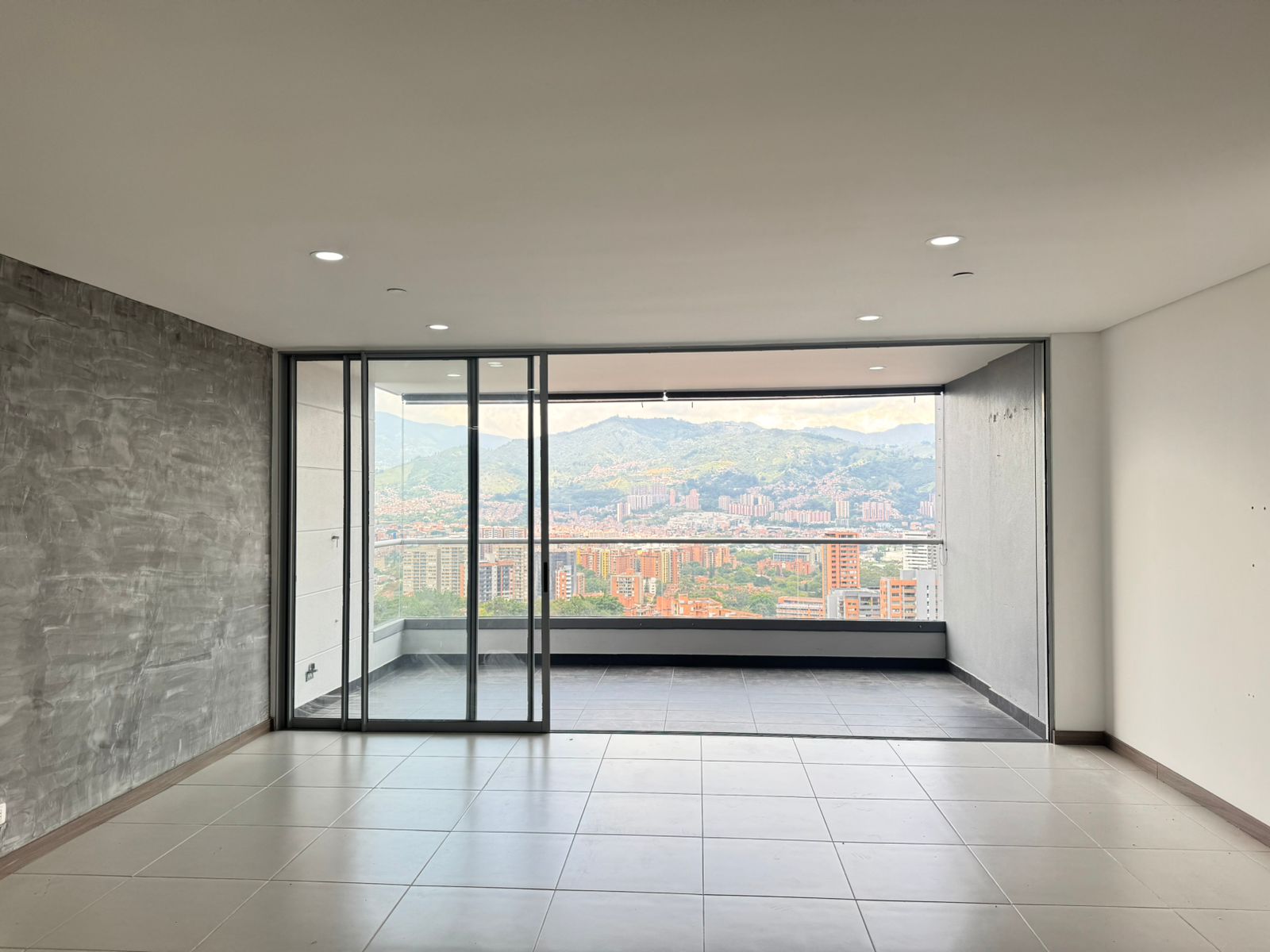 Apartamento en venta en Loma Benedictinos, Envigado · foto 4 de 18