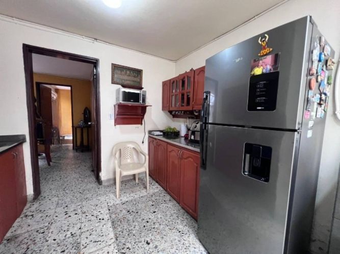 Casa de 4 alcobas en venta en Belén Rosales, Medellín, 179 m² · foto 11 de 24