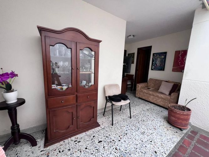 Casa de 4 alcobas en venta en Belén Rosales, Medellín, 179 m² · foto 17 de 24