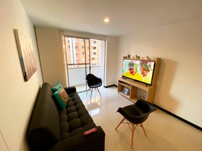 Apartamento de 3 alcobas en arriendo en El Poblado, Medellín, 68 m² · foto 2 de 15