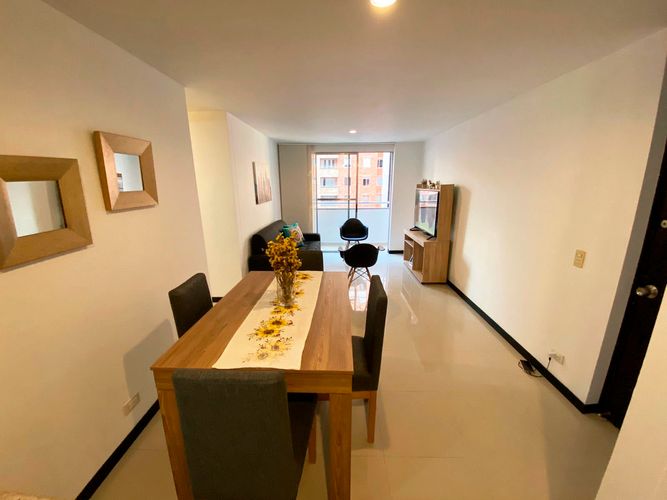 Apartamento de 3 alcobas en arriendo en El Poblado, Medellín, 68 m² · foto 4 de 15