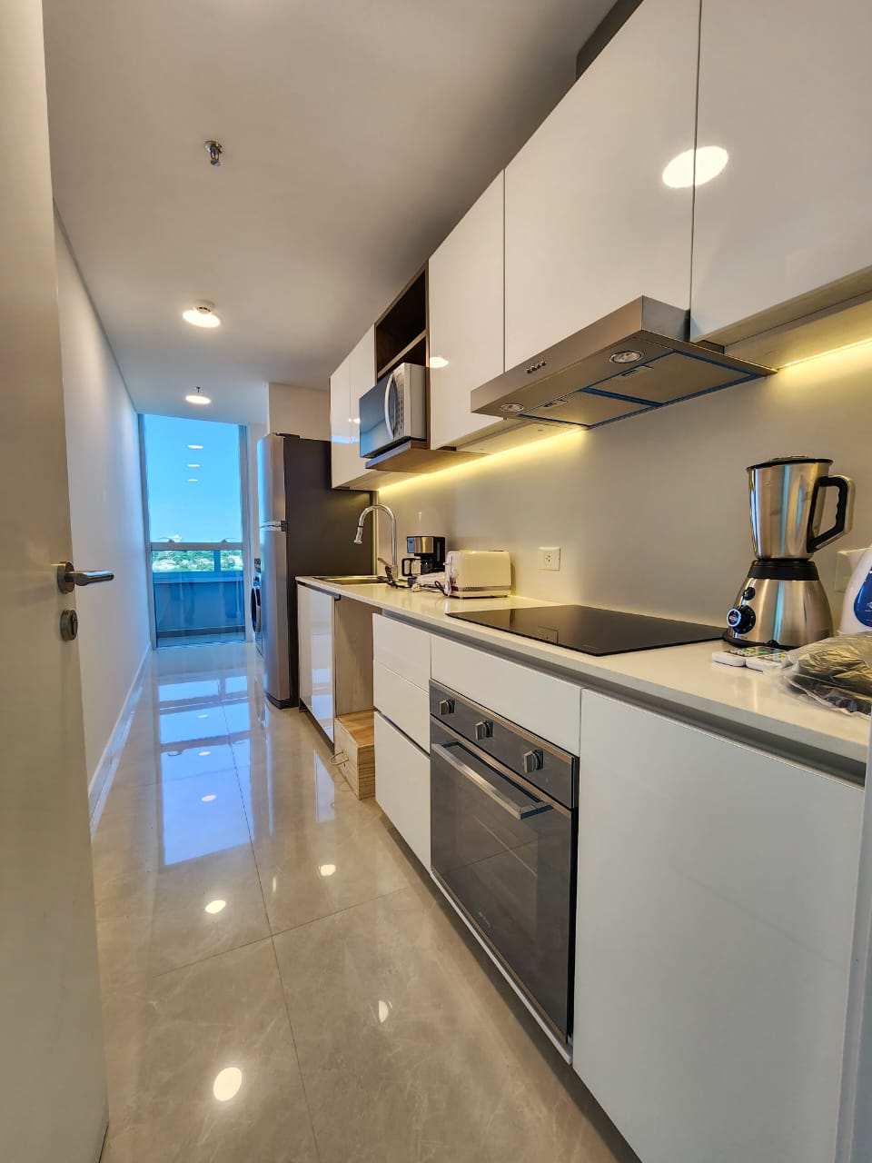 EN ALQUILER- EXCLUSIVO DEPARTAMENTO AMOBLADO EDIFICIO EMINENT — foto 2