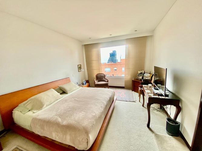 Apartamento de 4 alcobas en venta en Chico Norte, Bogotá, 585 m² · foto 5 de 24