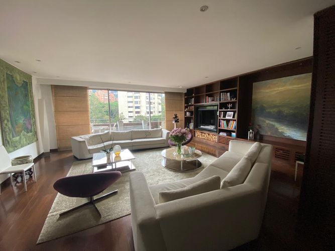 Apartamento de 4 alcobas en venta en Chico Norte, Bogotá, 585 m² · foto 15 de 24