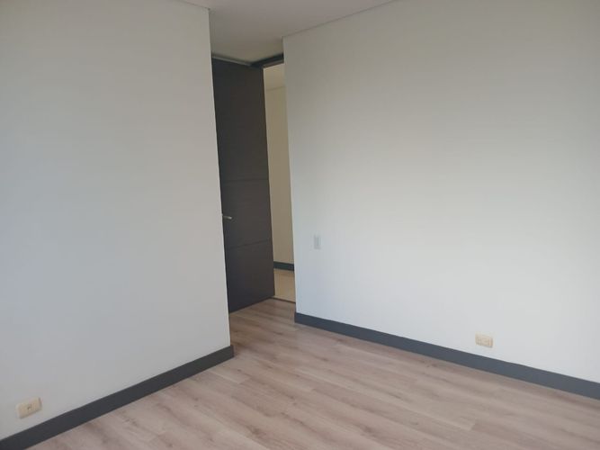 Apartamento de 3 alcobas en arriendo en El Poblado, Medellín, 220 m² · foto 14 de 20