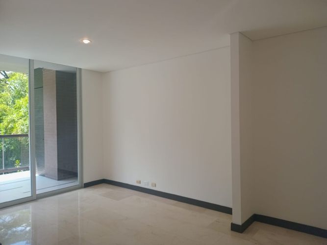 Apartamento de 3 alcobas en arriendo en El Poblado, Medellín, 220 m² · foto 4 de 20