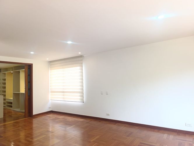 Apartamento de 3 alcobas en arriendo en El Poblado, Medellín, 250 m² · foto 10 de 19
