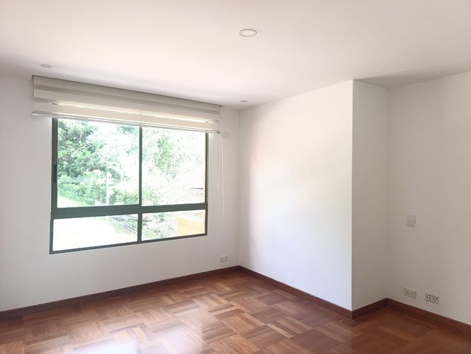 Apartamento de 3 alcobas en arriendo en El Poblado, Medellín, 250 m² · foto 14 de 19