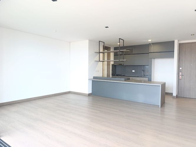 Apartamento de 2 alcobas en arriendo en El Poblado, Medellín, 105 m² · foto 5 de 20