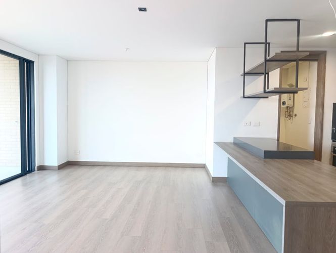 Apartamento de 2 alcobas en arriendo en El Poblado, Medellín, 105 m² · foto 6 de 20