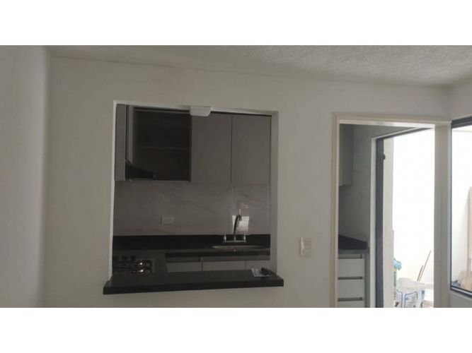 Casa de 5 alcobas en venta en La Campiña, Girón, 57 m² · foto 3 de 13