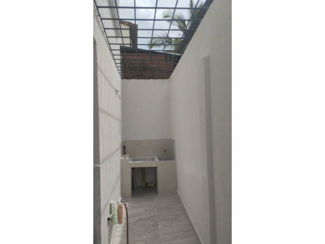 Casa de 5 alcobas en venta en La Campiña, Girón, 57 m² · foto 11 de 13