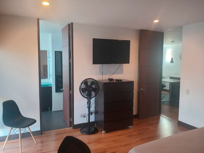 Apartamento de 2 alcobas en arriendo en El Poblado, Medellín, 89 m² · foto 13 de 15