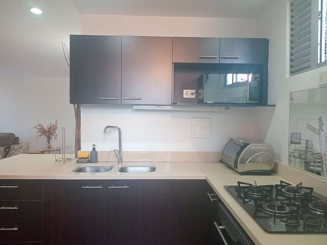 Apartamento de 2 alcobas en arriendo en El Poblado, Medellín, 89 m² · foto 6 de 15